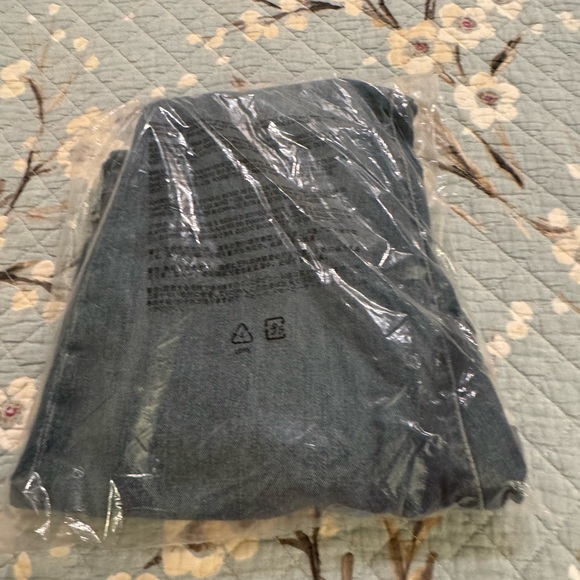 Jeans - Picture 3 of 4